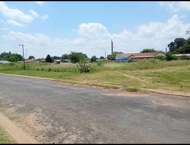 LAND FOR SALE IN CARLETONVILLE